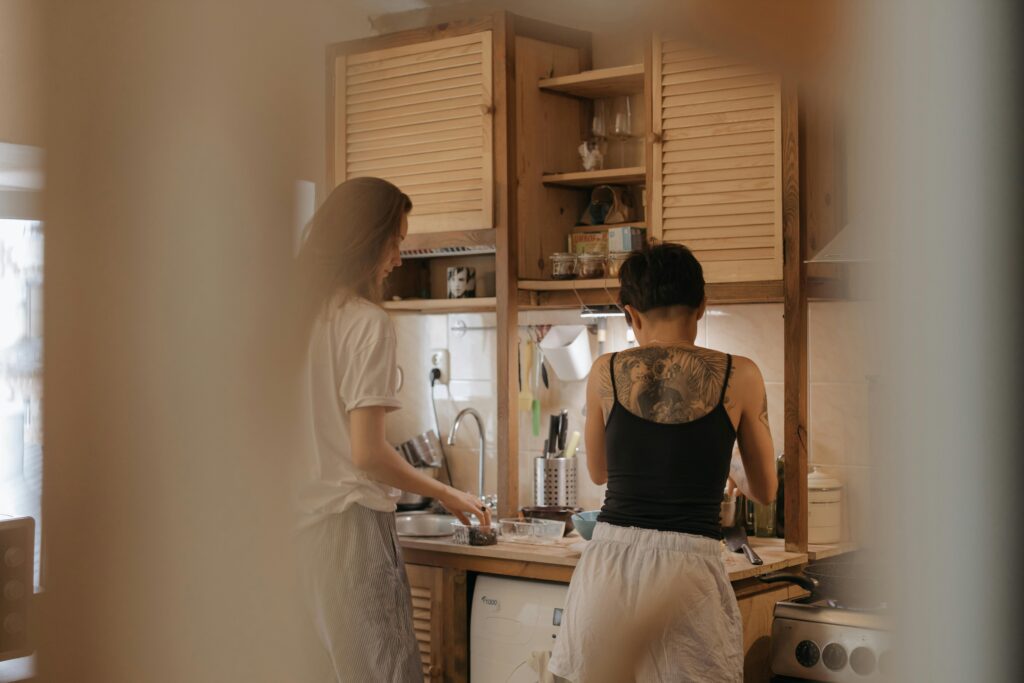 housemates together