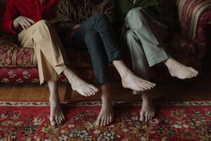 housemate's partner won't leave three pair of legs